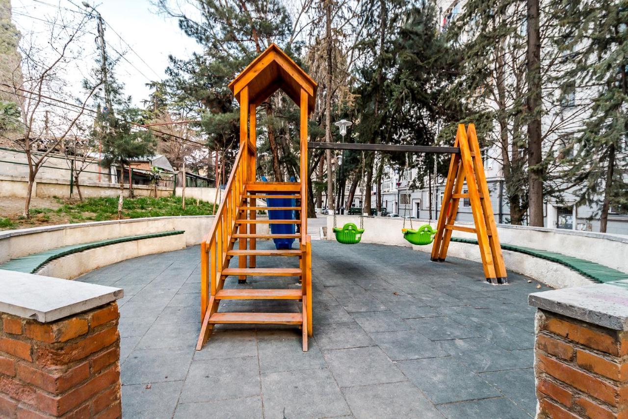 Modern Apartment In Old Tiflis Exterior foto