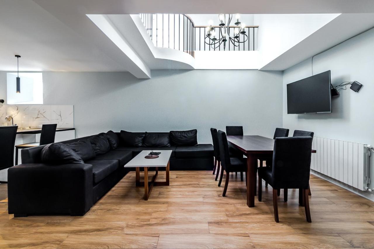 Modern Apartment In Old Tiflis Exterior foto